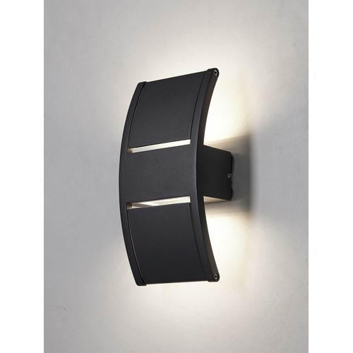 LÆRK Utendørs LED Vegglampe 12W i Sort - Nielsen Light