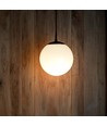 Ø20cm pendellampe, mattsort - IP44, E27 sokkel, opal hvit kule, aluminium og plast, uten lyskilde