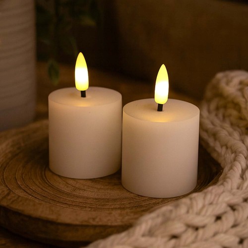 LED Blokklys, 2 stk, flammeeffekt, hvit - 5cm høy, Ø5cm, fungerer med fjernkontroll, ekte stearin