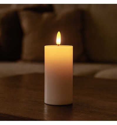 LED Blokklys 10cm høy, flammeeffekt, hvit - Ø5cm, 10cm høy, virker m. fjernkontroll, timer, ekte stearin