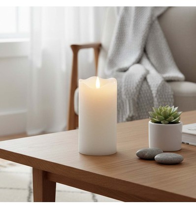 LED Blokklys 15cm høy, flammeeffekt, hvit - Ø7,5cm, 15cm høy, virker med fjernkontroll, timer, ekte stearin