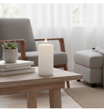 LED Blokklys 15cm høy, smelte-look, flammeeffekt - Ø7,5cm, 15cm høy, fungerer m. fjernkontroll, timer, ekte stearin