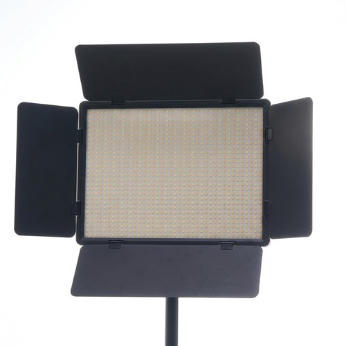 200W LED-lyspanel for foto og video - Inkl. Barndoors, justerbar CCT og 8 effekter