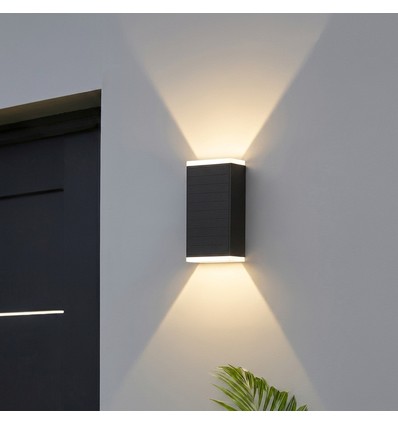Solcelle vegglampe, 2-trinns lysstyrke - Varmhvit, 16x10cm, 3,7cm dyp, IP44 utendørs