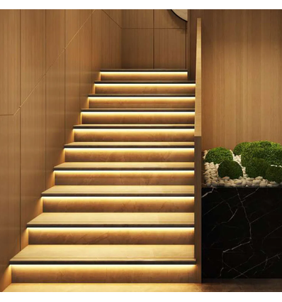 Trappe LED COB strip sett - Opp til 16 trinn, 11W per trinn, 24V, IP20, med sensor + effekter