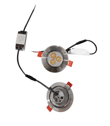 Sett med 12V dimbar innfellingsspot som krever kompatibel LED-driver.